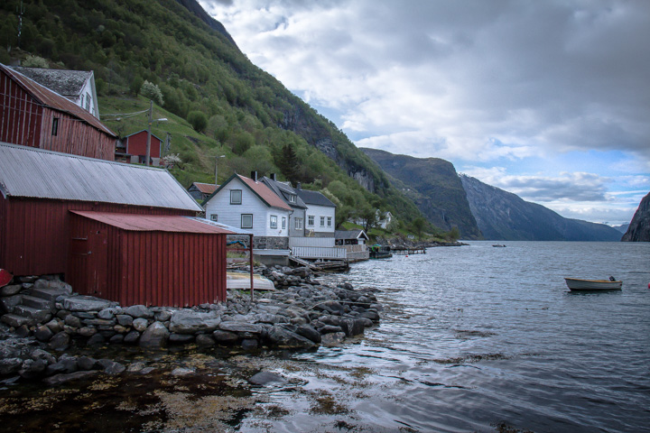 Undredal Aurlandsfjord, Norwegen